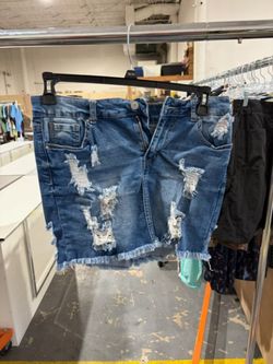 Forever 21 Women's Distressed Denim Shorts Size 29