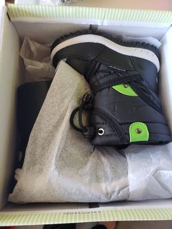 Boys snow boots