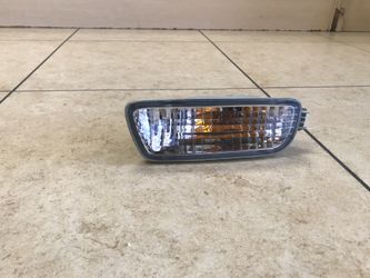 DRIVER SIDE FRONT SIGNAL LIGHT TACOMA 2001/2004