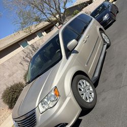 2012 Chevy Town & Country