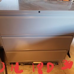 Knoll 3 Drawer File Cabinet 