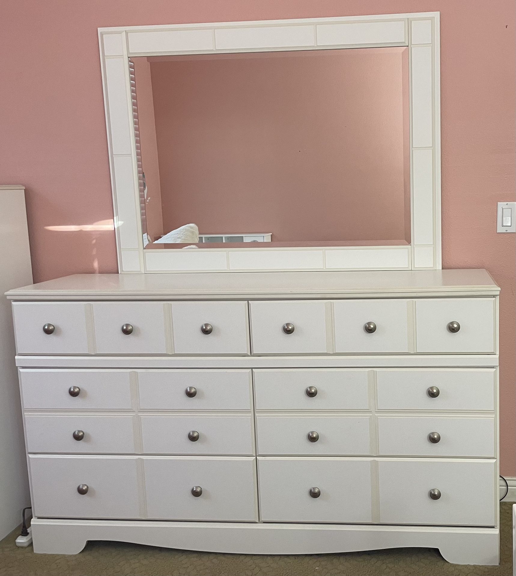 6 Piece White Bedroom Furniture Set