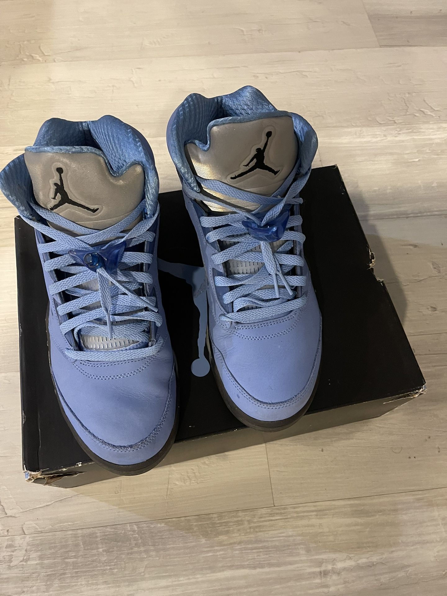 UNC 5s