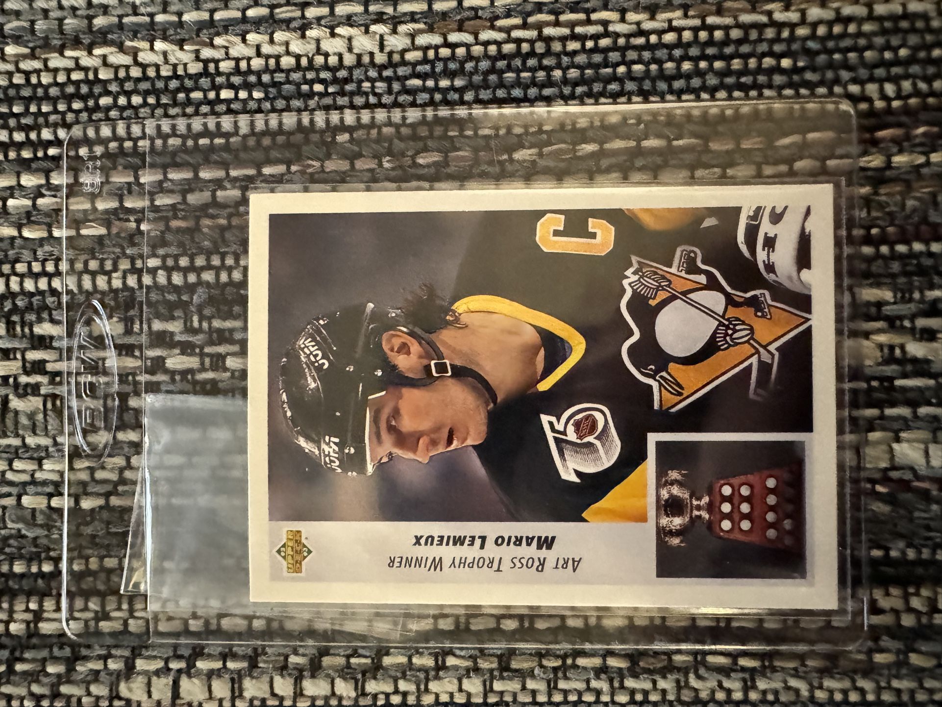 1992 Mario Lemieux Art Ross Trophy Winner Upper Deck Card