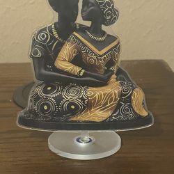 African lovers stand