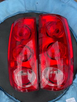 Yukon tahoe taillights