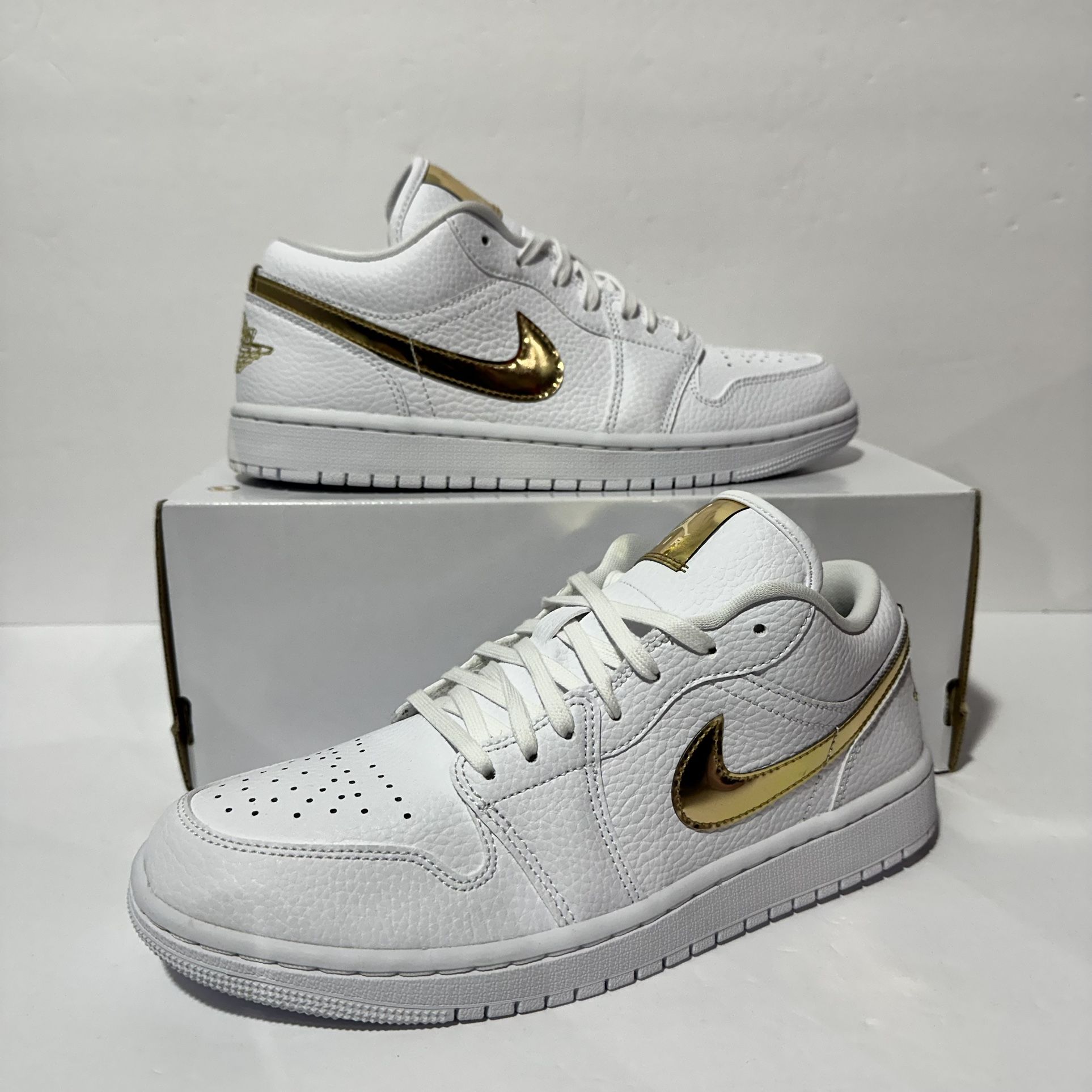 Women's Size 9/ Men Sz Air Jordan Low Metallic Gold