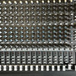 16 Channel Mackie Board