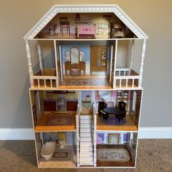 Doll House 