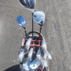 Golf Clubs! Men's TaylorMade Complete Set!