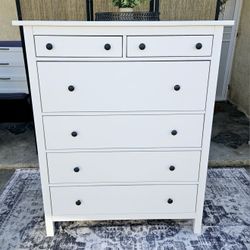 Ikea Hemnes Tall Chest Dresser. Looks New for Sale in Los Angeles, CA - OfferUp Ikea Hemnes Tall Chest Dresser. Looks New for Sale in Los Angeles, CA - OfferUp