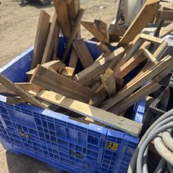 🪵 FREE Scrap Wood – You Load