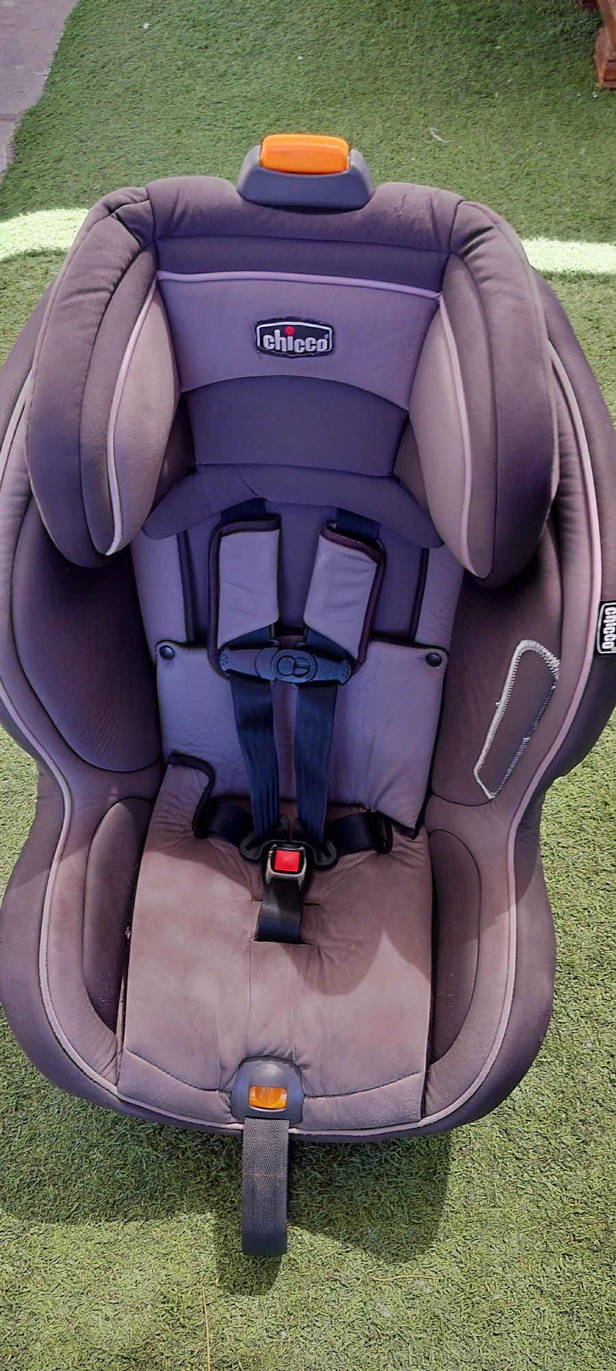 Car seat Convertible For Baby Or Toddler's $50  Pick Up Only Bonanza and Lamb 