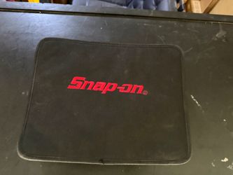 Used but in very good condition 1-Snap-on Cordless Screwdriver CTS561CL 2-Charger 1-Batteries 1-Hard Case