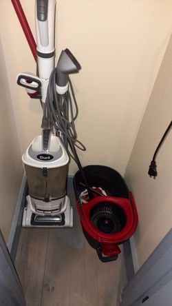 3 working professionals vacuum cleaners