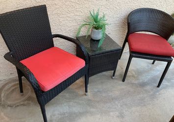 Outdoor Furniture (READ DESCRIPTION)