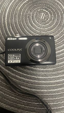Nikon Coolpix s300”