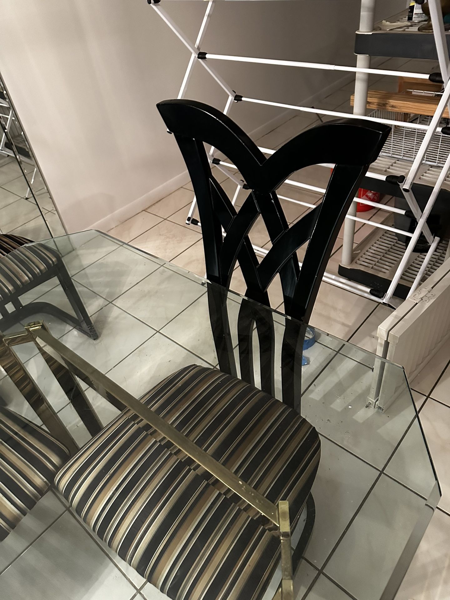 Free Table And House Contents Sunday, 8/17/25