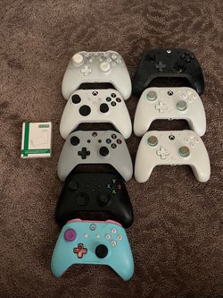 Xbox One Series S/X controllers