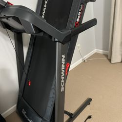 Schwinn 810 Treadmill