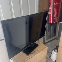 Panasonic 32” LCD TV 