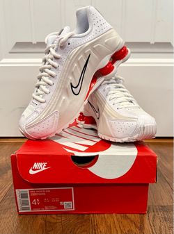 Nike Shox R4. Youth 4, Women’s 5.5. Retail $155.