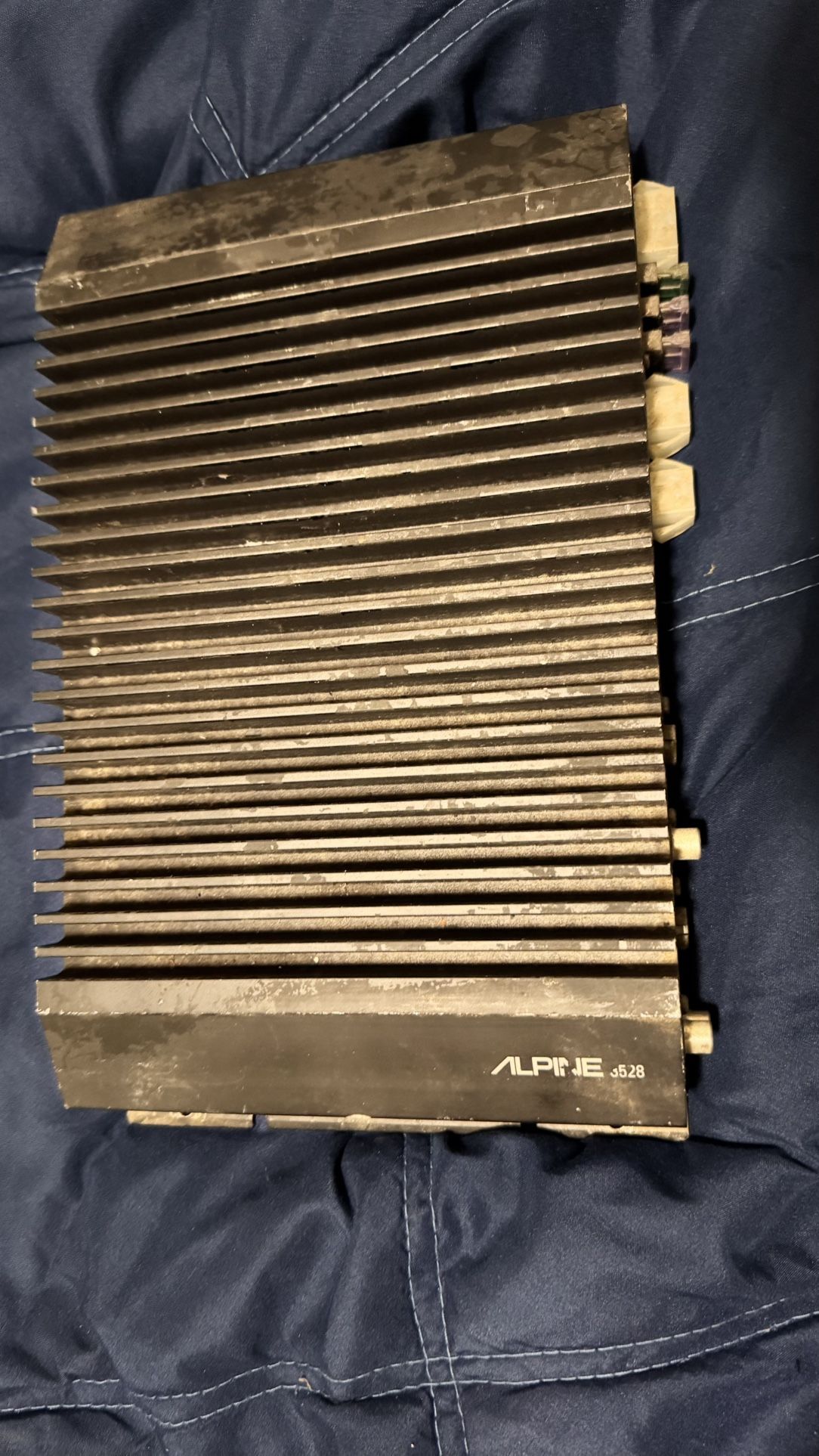 Alpine Amplifier 