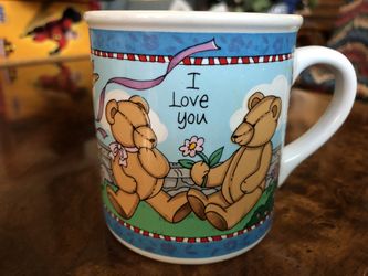 Colorful & Fun Cup.  Nature With Bears & Squirrels. 