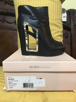 BCBGeneration Black Silky Leather Size 8.5M