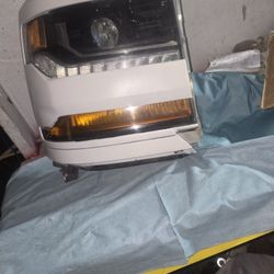 2016 2018 Chevy Silverado1500 Passenger Oem Halogen Headlight 