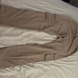 Men’s Cargo Pants In Taupe-Comfort Fit 