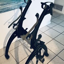 Saris 2 Bicycle Car Rack  $150 Used Once Broadway & Pantano Area 