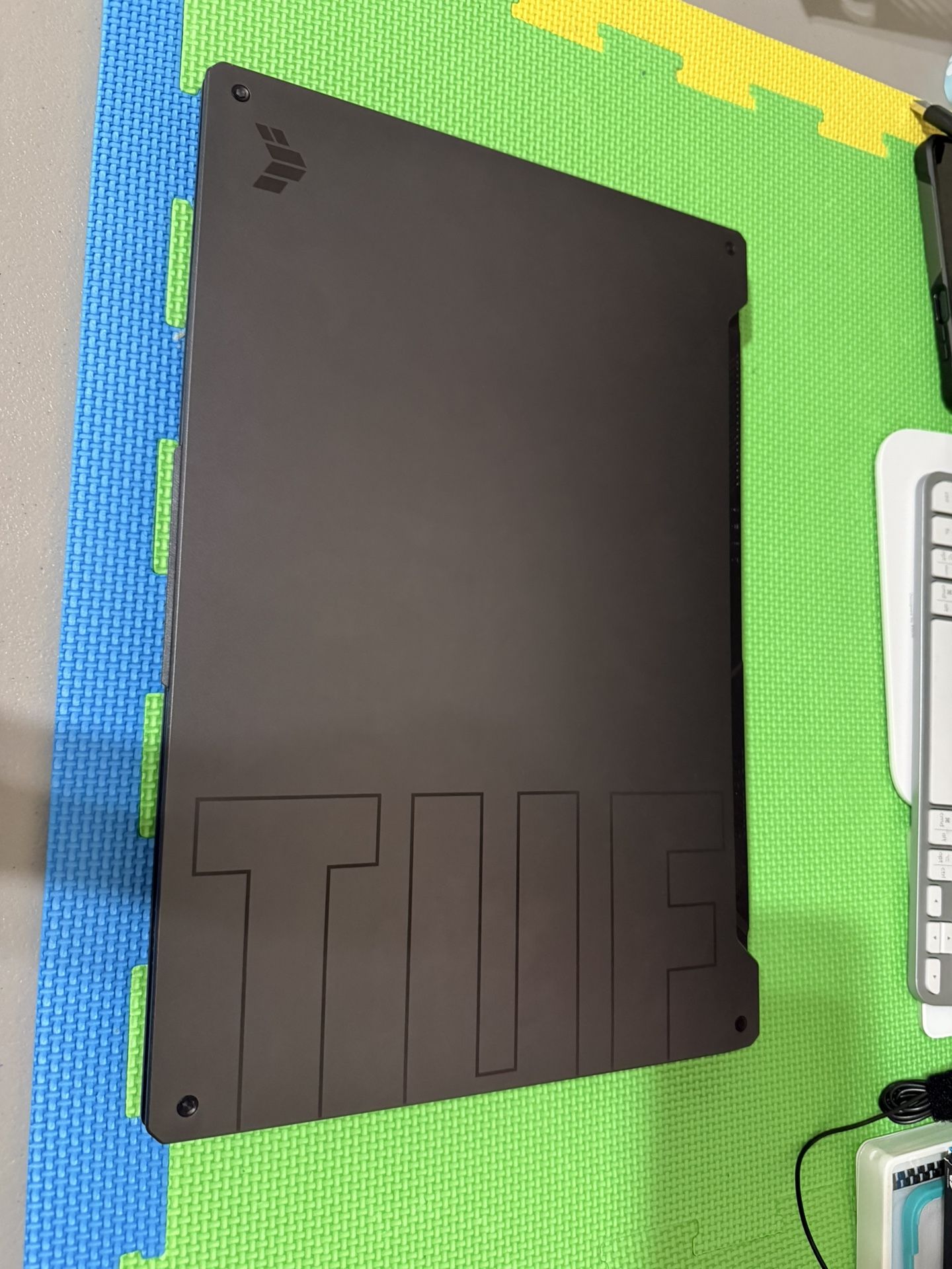 Asus Tuf garming F17 11th i7 11800H 16gb 2.5TB SSD