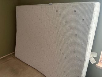 Sleepy’s Queen Mattress