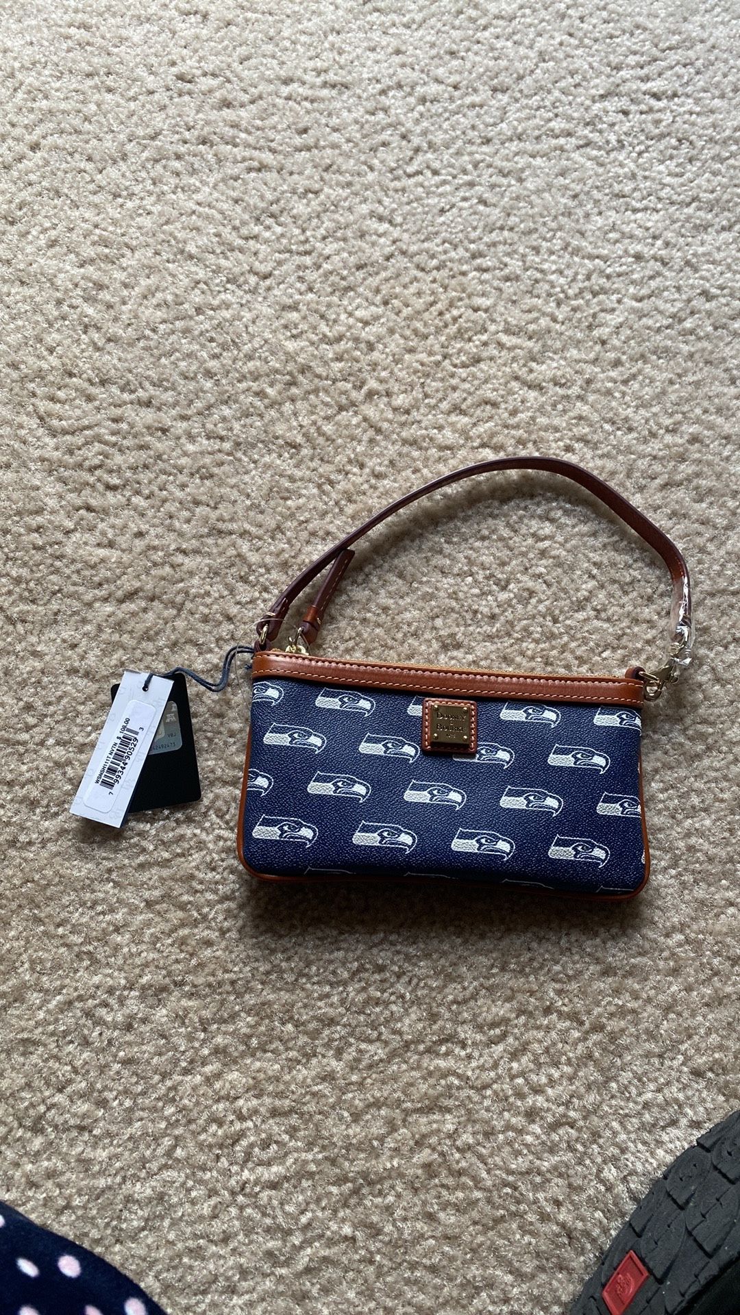 Dooney & Bourke 