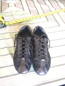 Women Coach size 8