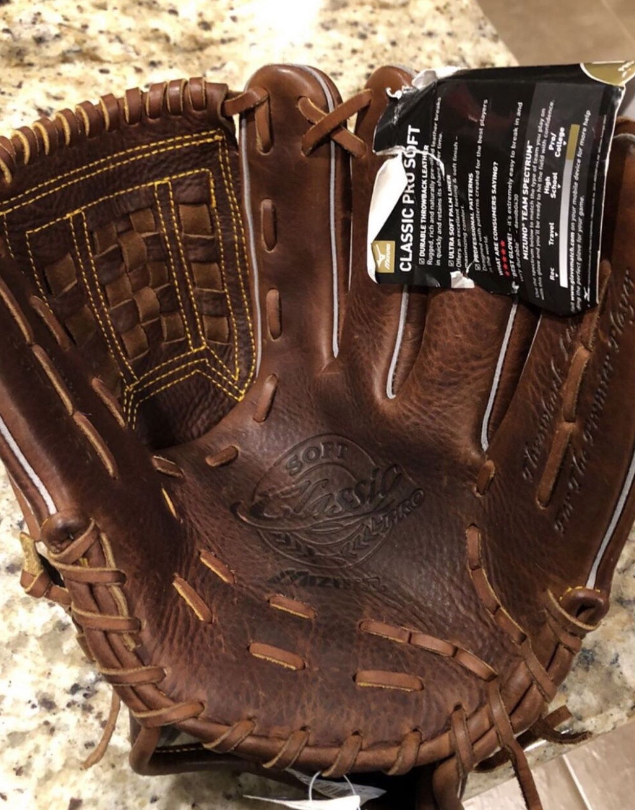 New Mizuno Classic Pro Soft Baseball Glove