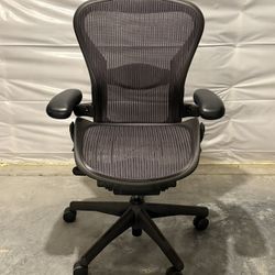 Herman Miller Aeron - Size B - Fully Loaded