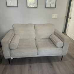 White Love Seat 
