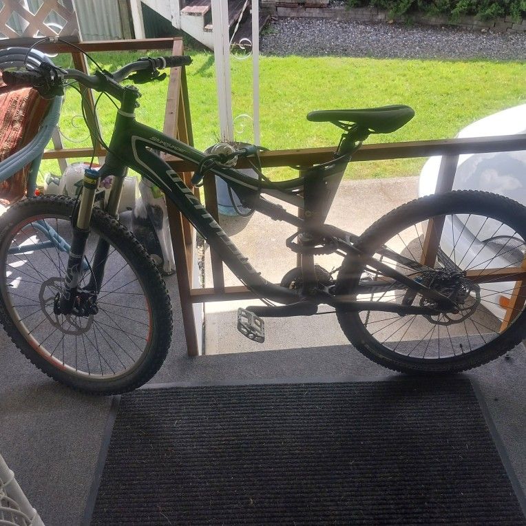 Specialized(stupid Jumper)mountain Bike