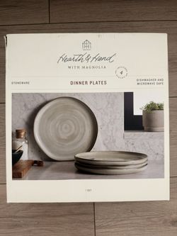 Dinner Plates By Hearth & Hand Magnolia