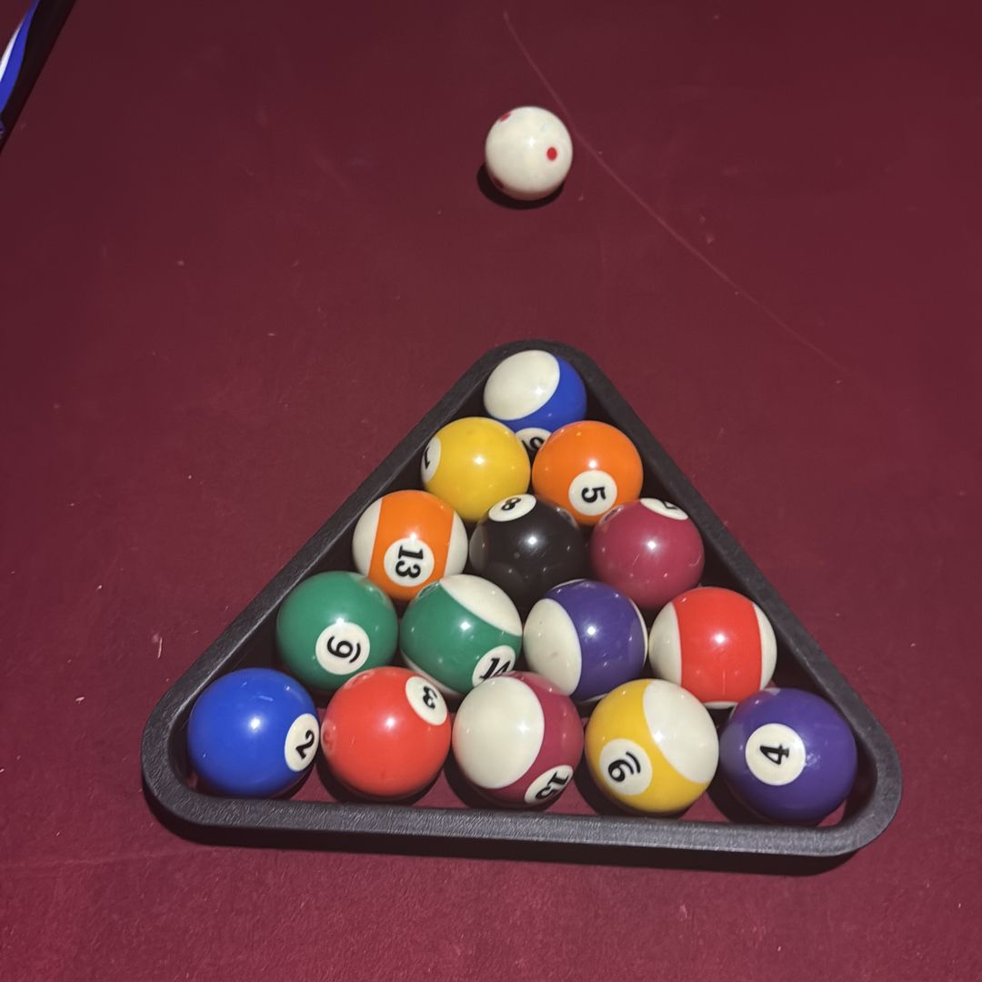 Pool table red carpet excellent condition