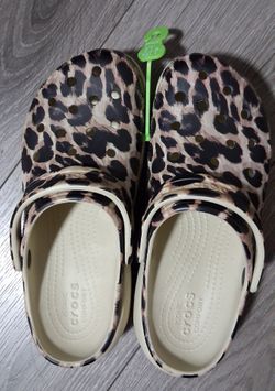 Crocs W 8 / New