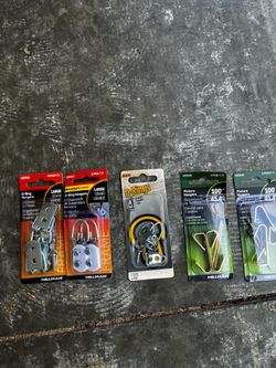 D- Ring and picture hangers