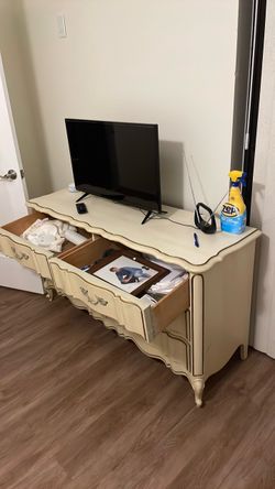 drexel vintage dresser draws