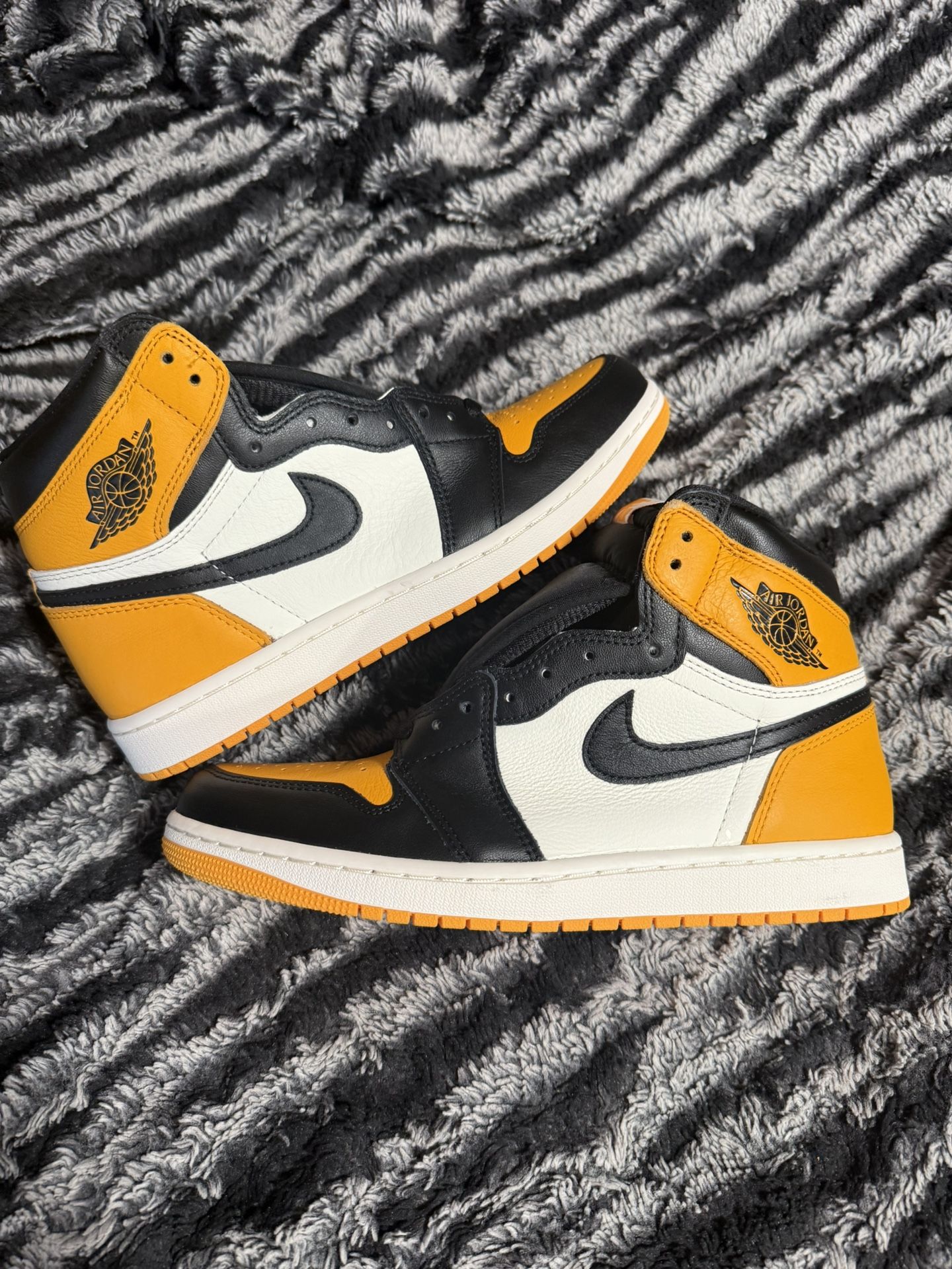 Jordan 1 High Taxi