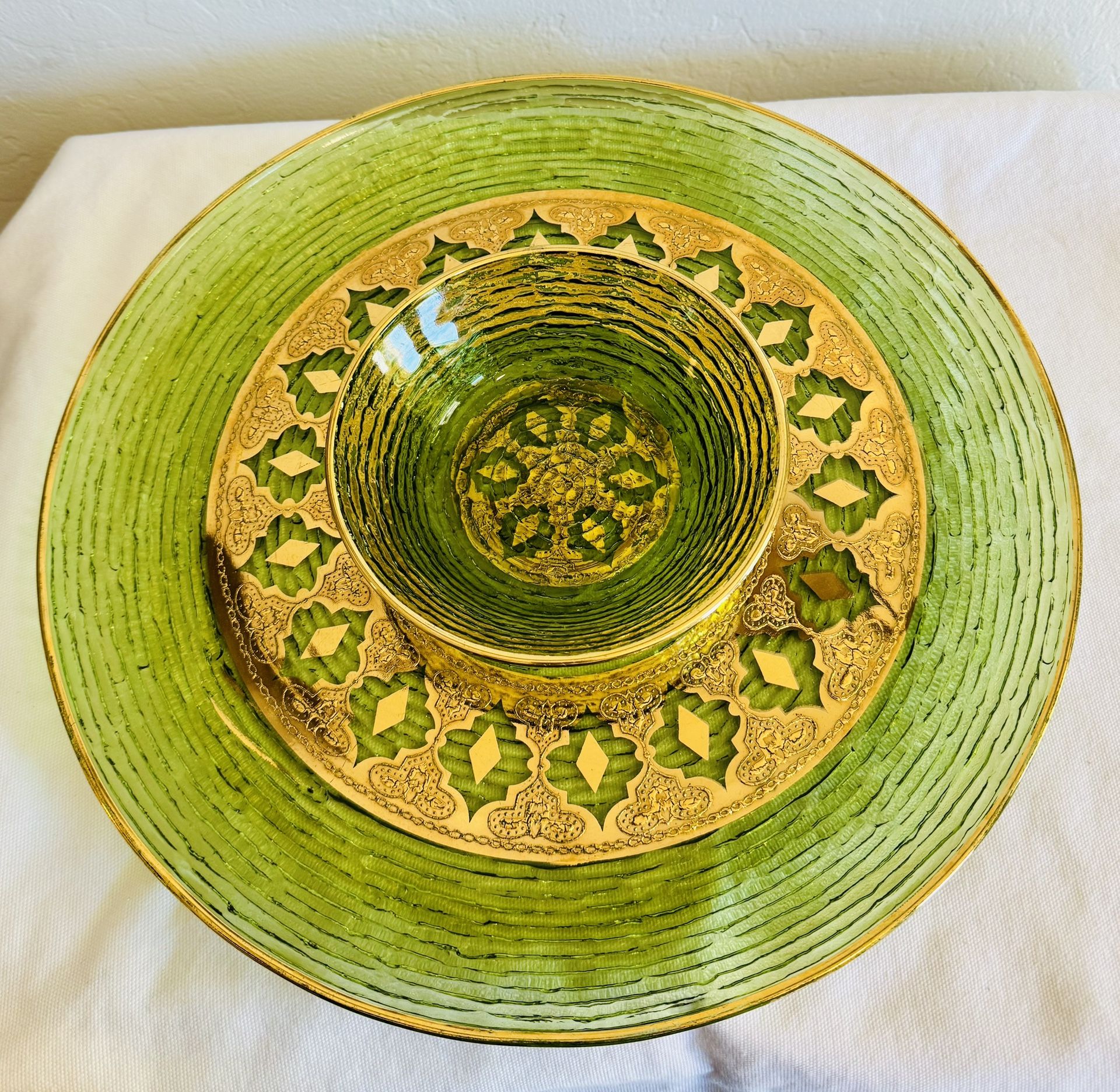 Vintage culver Valencia platter and bowl green and gold