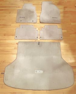 2004-2009 Lexus RX 350 OEM Floor Mats & Cargo Tonneau Cover
