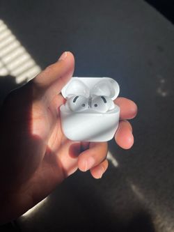 Apple AirPods 4 Generation