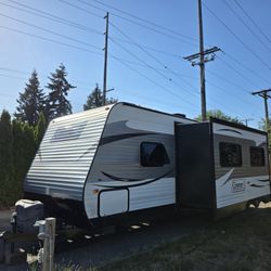 2016 Coleman Lantern 26' With Super Slide Out 